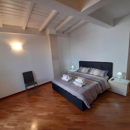 Apartamento Dimora Emilia Lecce Exterior foto