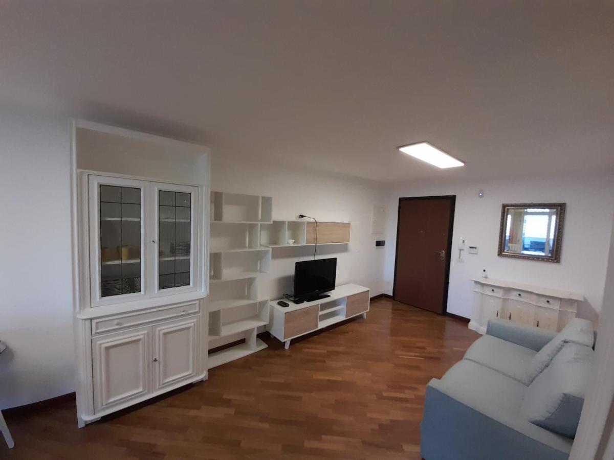 Apartamento Dimora Emilia Lecce Exterior foto