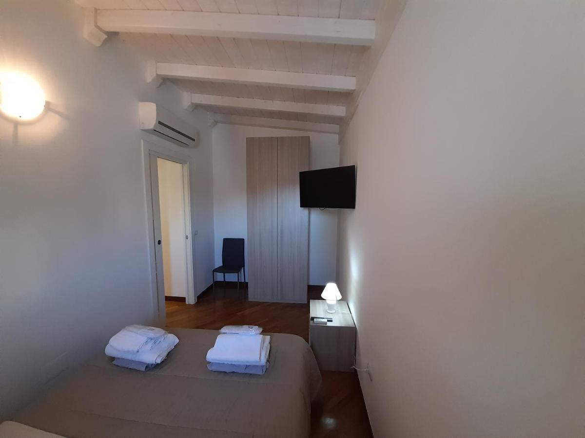 Apartamento Dimora Emilia Lecce Exterior foto