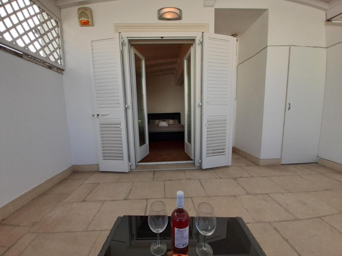 Apartamento Dimora Emilia Lecce Exterior foto