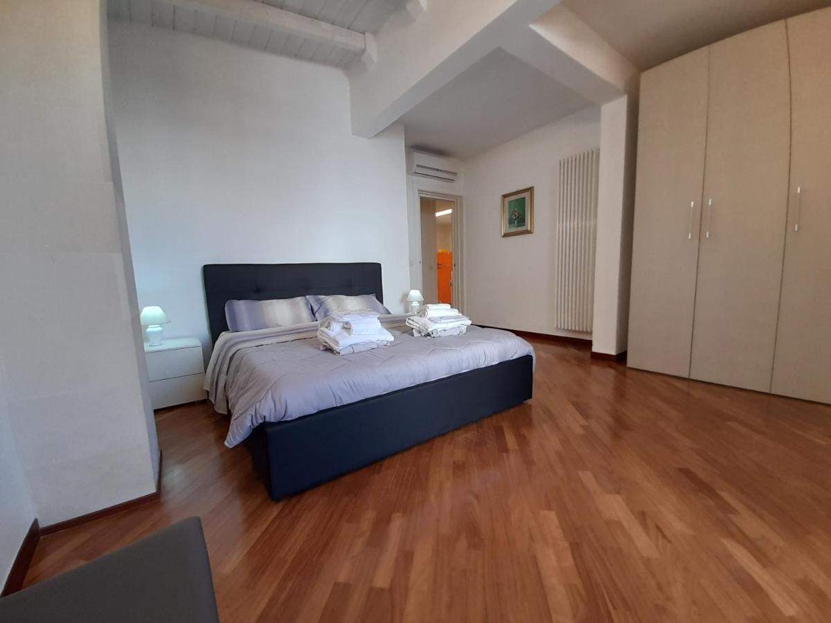 Apartamento Dimora Emilia Lecce Exterior foto